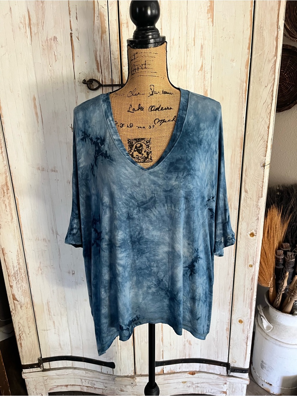 Three Bird Nest The Nest On The Go tie dye 
V Neck Essential Tee